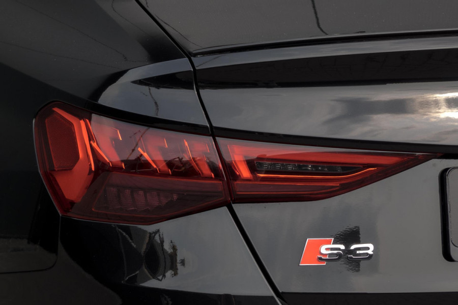 Audi A3 Limousine 2.0 TFSI quattro S3 Edition One | HEAD UP | RS SPORSTOELEN | MASSAGE STOELEN | BANG & OLUFSEN | PANO