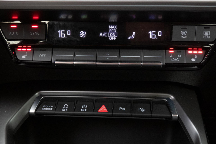 Audi A3 Limousine 2.0 TFSI quattro S3 Edition One | HEAD UP | RS SPORSTOELEN | MASSAGE STOELEN | BANG & OLUFSEN | PANO