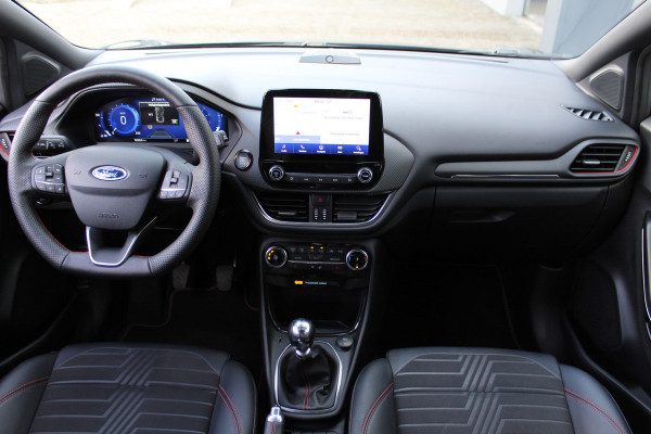 Ford Puma 1.0-155pk EcoBoost Hybrid ST-Line X. Luxe Ford Puma, slechts 9.100km ! Autm. airco, navigatie, telefoonvoorb., adaptieve cruise cntrl, LM wielen, stoel-, stuur- en voorraamverw., side- en lane assist, LED verlichting, camera, parkeersensoren v+a etc.
