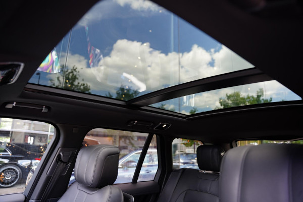 Land Rover Range Rover 4.4 SDV8 Panoramadak Meridian 22 Inch