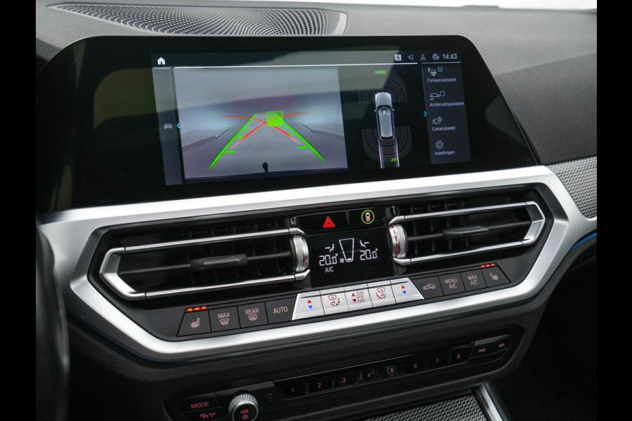 BMW 3 Serie Touring 330e Business Edition Plus M-Sportpack (INCL-BTW) *PANO | VERNASCA-FULL-LEATHER | HEAD-UP | FULL-LED | DIGI-COCKPIT | NAVI-FULLMAP | HEATED-SPORTSEATS | HIFI-SOUND | CAMERA | AMBIENT-LIGHT | TOWBAR | 19''ALU*