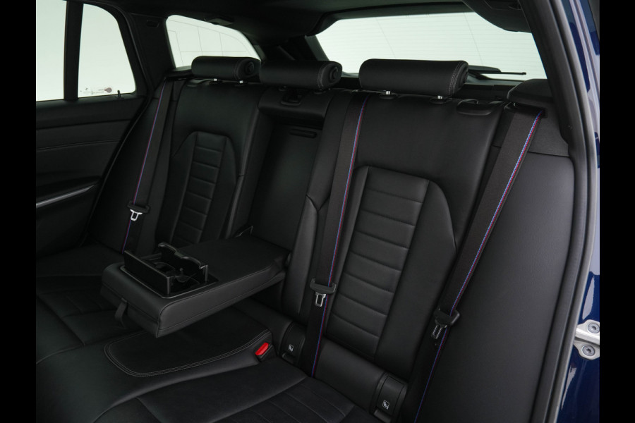 BMW 3 Serie Touring 330e Business Edition Plus M-Sportpack (INCL-BTW) *PANO | VERNASCA-FULL-LEATHER | HEAD-UP | FULL-LED | DIGI-COCKPIT | NAVI-FULLMAP | HEATED-SPORTSEATS | HIFI-SOUND | CAMERA | AMBIENT-LIGHT | TOWBAR | 19''ALU*