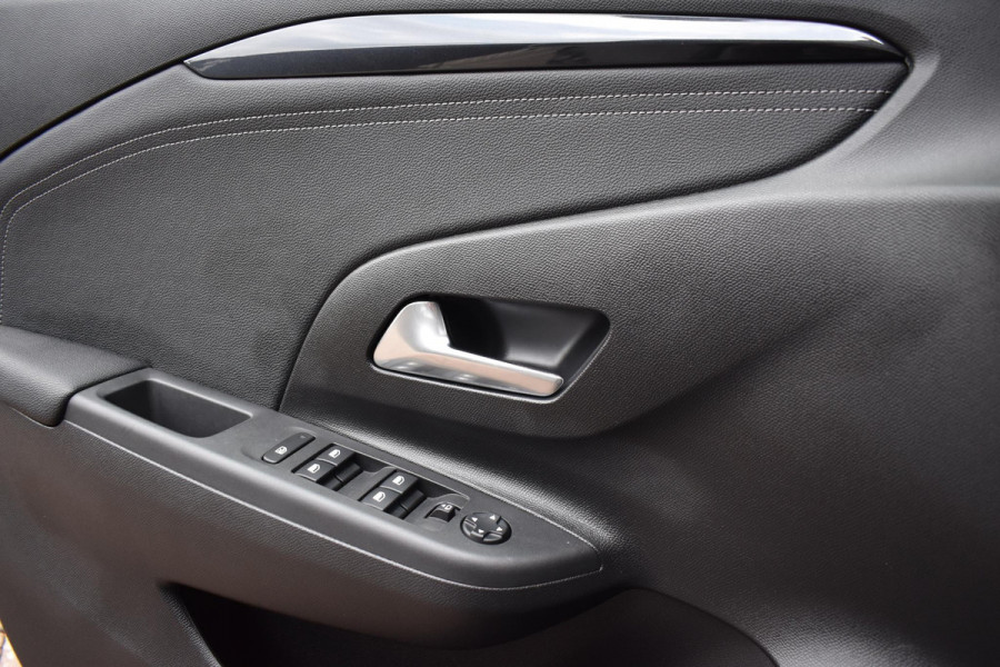 Opel Corsa 1.2 GS | Panodak | LED | 17 Inch | Carplay | Incl. garantie
