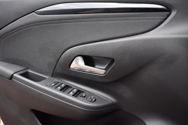 Opel Corsa 1.2 GS | Panodak | LED | 17 Inch | Carplay | Incl. garantie