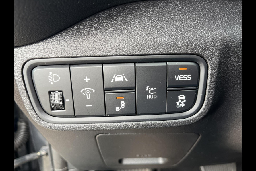 Kia e-Soul ExecutiveLine 64 kWh | Zeer Luxe | HUD | Stoelverwarming/Stoelverkoeling | Elektr. Stoelen | Lane Assist | Premium Sound |
