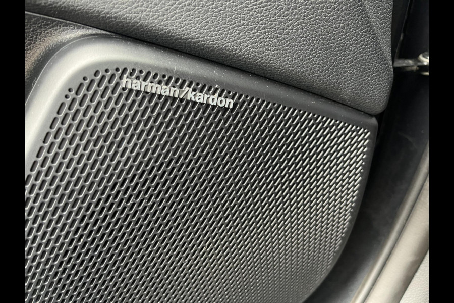 Kia e-Soul ExecutiveLine 64 kWh | Zeer Luxe | HUD | Stoelverwarming/Stoelverkoeling | Elektr. Stoelen | Lane Assist | Premium Sound |