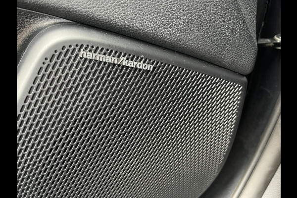 Kia e-Soul ExecutiveLine 64 kWh | Zeer Luxe | HUD | Stoelverwarming/Stoelverkoeling | Elektr. Stoelen | Lane Assist | Premium Sound |