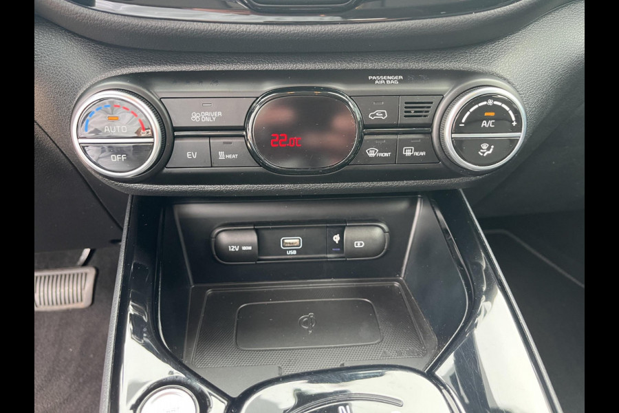 Kia e-Soul ExecutiveLine 64 kWh | Zeer Luxe | HUD | Stoelverwarming/Stoelverkoeling | Elektr. Stoelen | Lane Assist | Premium Sound |