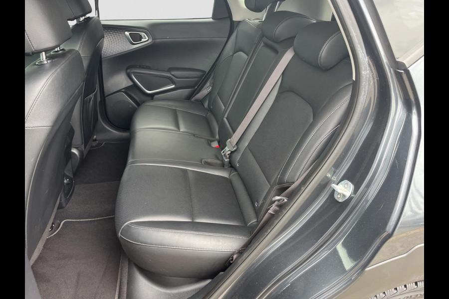 Kia e-Soul ExecutiveLine 64 kWh | Zeer Luxe | HUD | Stoelverwarming/Stoelverkoeling | Elektr. Stoelen | Lane Assist | Premium Sound |