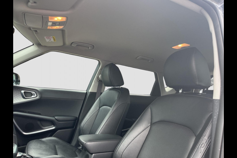 Kia e-Soul ExecutiveLine 64 kWh | Zeer Luxe | HUD | Stoelverwarming/Stoelverkoeling | Elektr. Stoelen | Lane Assist | Premium Sound |