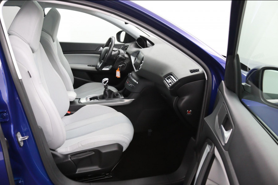 Peugeot 308 SW 1.6 BlueHDI Premium*PANO*CRUISE*NAVI*ECC*