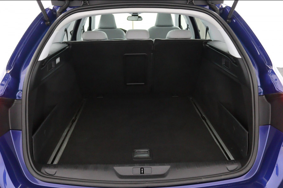 Peugeot 308 SW 1.6 BlueHDI Premium*PANO*CRUISE*NAVI*ECC*