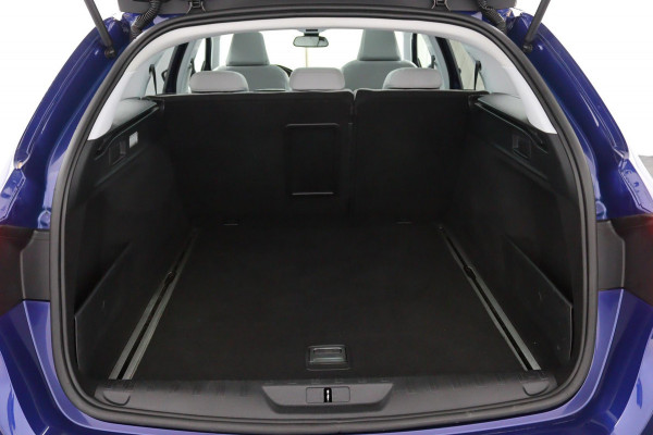 Peugeot 308 SW 1.6 BlueHDI Premium*PANO*CRUISE*NAVI*ECC*