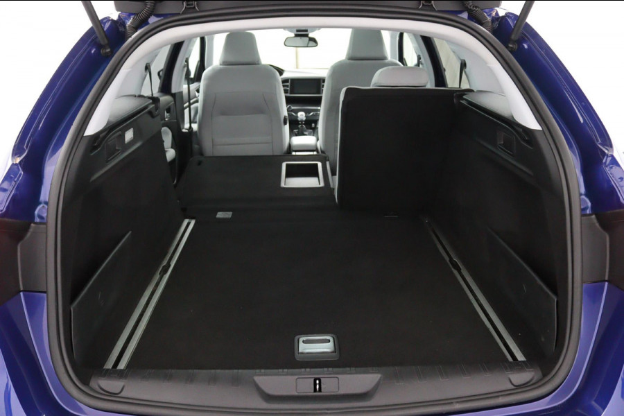 Peugeot 308 SW 1.6 BlueHDI Premium*PANO*CRUISE*NAVI*ECC*