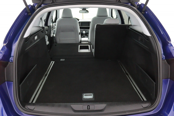 Peugeot 308 SW 1.6 BlueHDI Premium*PANO*CRUISE*NAVI*ECC*