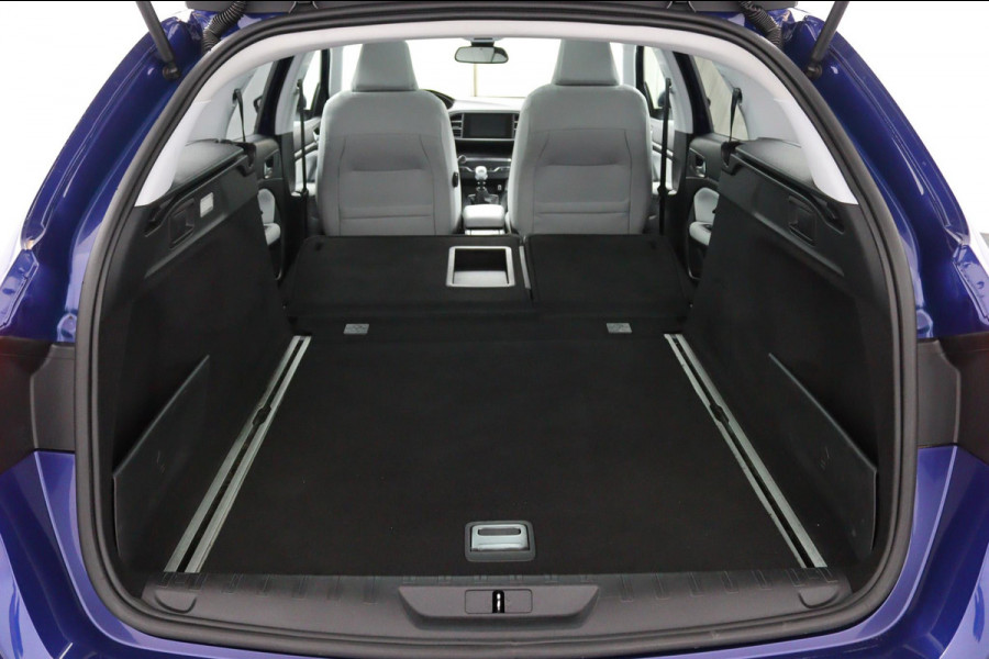 Peugeot 308 SW 1.6 BlueHDI Premium*PANO*CRUISE*NAVI*ECC*