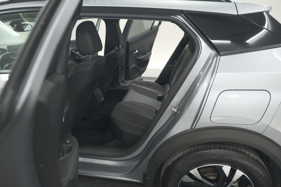 Peugeot e-2008 EV Allure Pack 50 kWh | 3 Fase Laadfunctie | Camera | Navigatie | Parkeersensoren | Apple Carplay