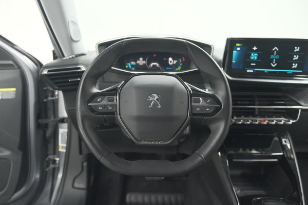Peugeot e-2008 EV Allure Pack 50 kWh | 3 Fase Laadfunctie | Camera | Navigatie | Parkeersensoren | Apple Carplay
