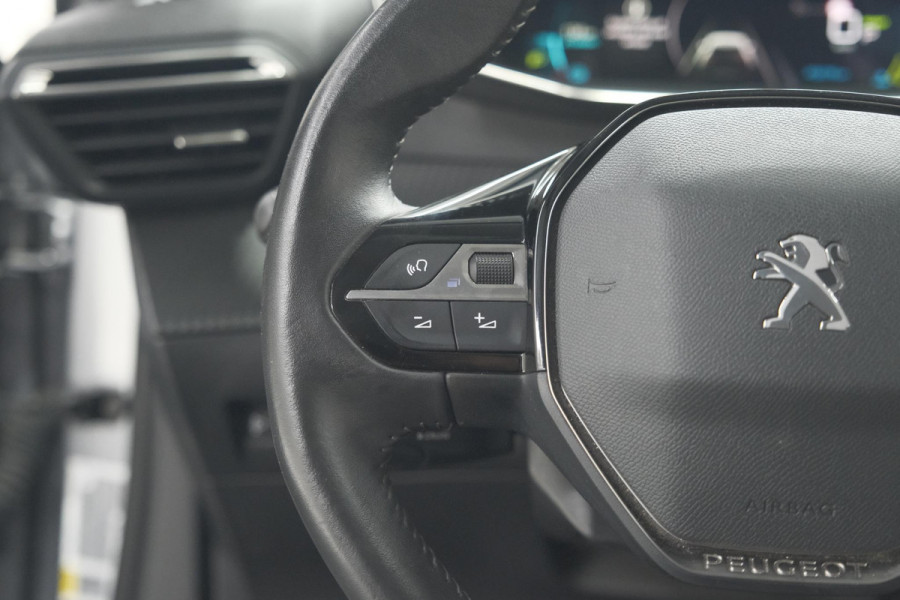 Peugeot e-2008 EV Allure Pack 50 kWh | 3 Fase Laadfunctie | Camera | Navigatie | Parkeersensoren | Apple Carplay