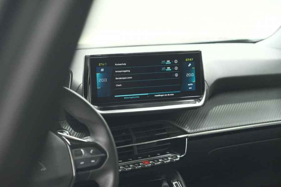 Peugeot e-2008 EV Allure Pack 50 kWh | 3 Fase Laadfunctie | Camera | Navigatie | Parkeersensoren | Apple Carplay