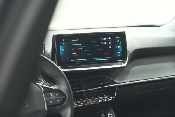 Peugeot e-2008 EV Allure Pack 50 kWh | 3 Fase Laadfunctie | Camera | Navigatie | Parkeersensoren | Apple Carplay