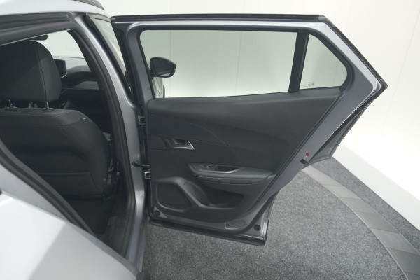 Peugeot e-2008 EV Allure Pack 50 kWh | 3 Fase Laadfunctie | Camera | Navigatie | Parkeersensoren | Apple Carplay
