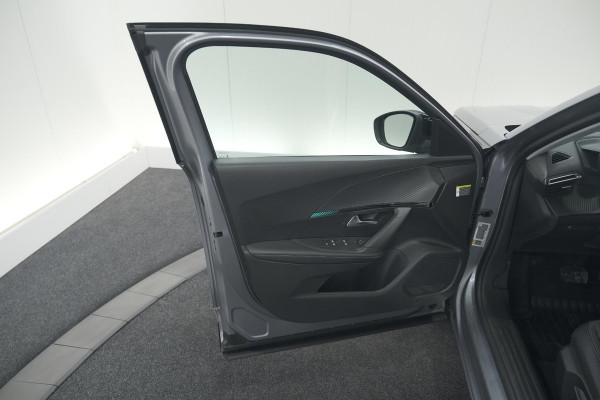 Peugeot e-2008 EV Allure Pack 50 kWh | 3 Fase Laadfunctie | Camera | Navigatie | Parkeersensoren | Apple Carplay