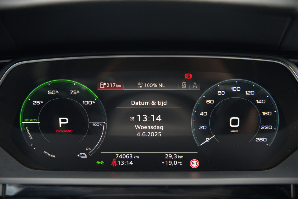 Audi e-tron e-tron 50 quattro Launch edition plus 71 kWh | Black Edition | Panoramadak | Memory Seats | Camera | Luchtvering | Adaptive Cruise Control | Keyless | Matrix LED | Leder | Stoelverwarming | NAP |