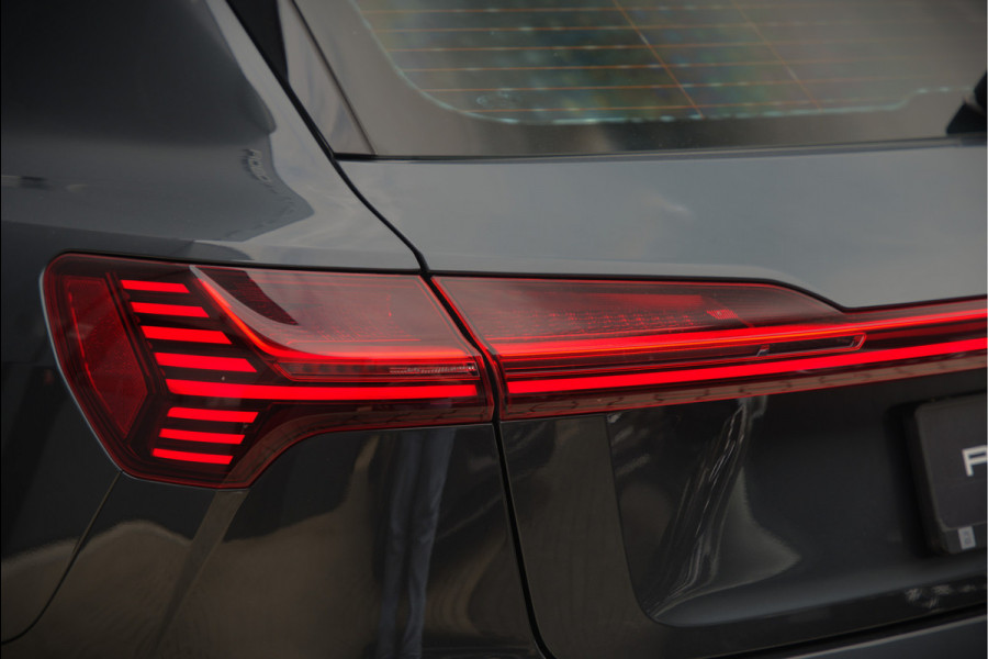 Audi e-tron e-tron 50 quattro Launch edition plus 71 kWh | Black Edition | Panoramadak | Memory Seats | Camera | Luchtvering | Adaptive Cruise Control | Keyless | Matrix LED | Leder | Stoelverwarming | NAP |