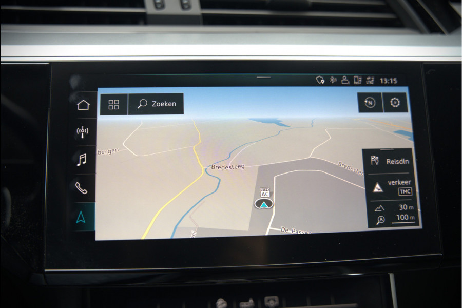 Audi e-tron e-tron 50 quattro Launch edition plus 71 kWh | Black Edition | Panoramadak | Memory Seats | Camera | Luchtvering | Adaptive Cruise Control | Keyless | Matrix LED | Leder | Stoelverwarming | NAP |