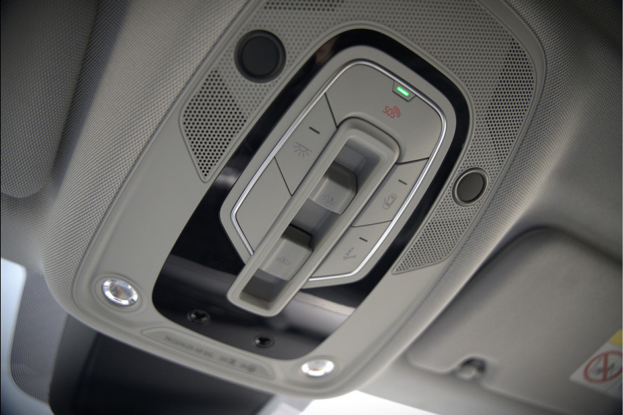 Audi e-tron e-tron 50 quattro Launch edition plus 71 kWh | Black Edition | Panoramadak | Memory Seats | Camera | Luchtvering | Adaptive Cruise Control | Keyless | Matrix LED | Leder | Stoelverwarming | NAP |