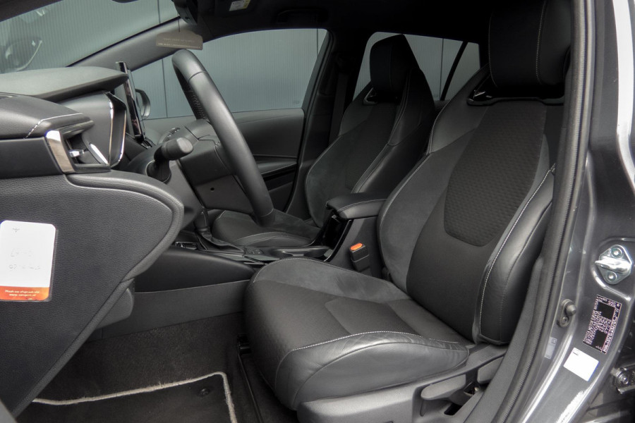 Toyota Corolla Touring Sports Hybrid 140 Executive | ADAPTIEVE CRUISE CONTROL | HEAD UP | STOELVERWARMING | TREKHAAK