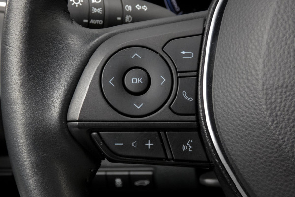 Toyota Corolla Touring Sports Hybrid 140 Executive | ADAPTIEVE CRUISE CONTROL | HEAD UP | STOELVERWARMING | TREKHAAK