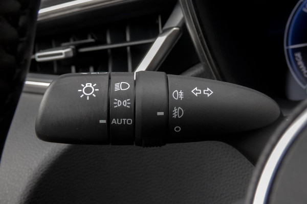 Toyota Corolla Touring Sports Hybrid 140 Executive | ADAPTIEVE CRUISE CONTROL | HEAD UP | STOELVERWARMING | TREKHAAK
