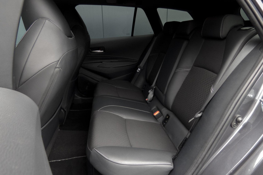 Toyota Corolla Touring Sports Hybrid 140 Executive | ADAPTIEVE CRUISE CONTROL | HEAD UP | STOELVERWARMING | TREKHAAK