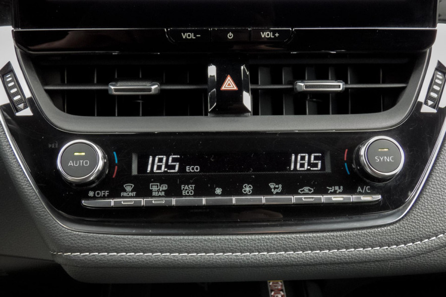 Toyota Corolla Touring Sports Hybrid 140 Executive | ADAPTIEVE CRUISE CONTROL | HEAD UP | STOELVERWARMING | TREKHAAK