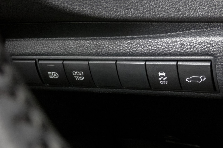Toyota Corolla Touring Sports Hybrid 140 Executive | ADAPTIEVE CRUISE CONTROL | HEAD UP | STOELVERWARMING | TREKHAAK