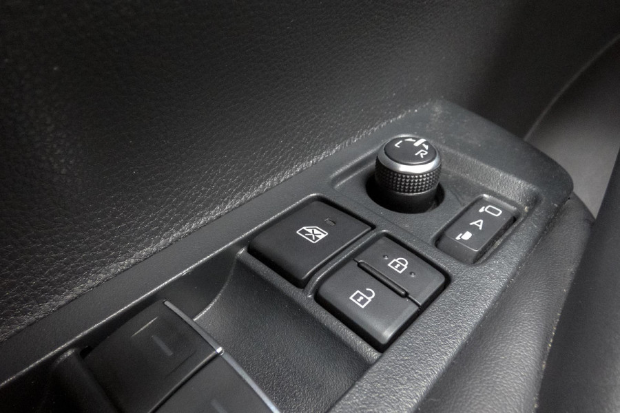 Toyota Corolla Touring Sports Hybrid 140 Executive | ADAPTIEVE CRUISE CONTROL | HEAD UP | STOELVERWARMING | TREKHAAK