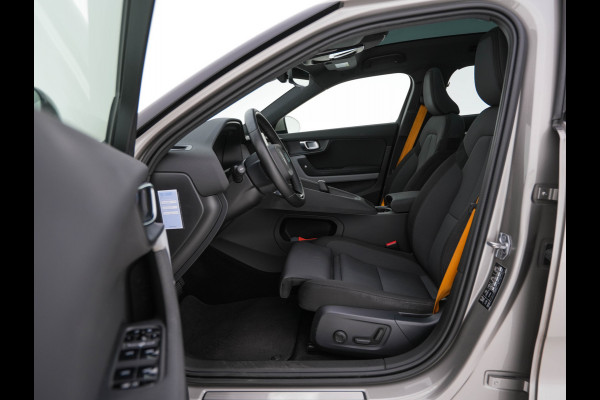 Polestar 2 Long Range Dual Motor Launch Edition 78kWh AWD [ 3-Fase ] (INCL-BTW) *PANO | NAVI-FULLMAP | HARMAN/KARDON-AUDIO | FULL-LED | KEYLESS | TOPVIEW | LANE-ASSIST | DIGI-COCKPIT | DAB+ | SPORT-SEATS | CARPLAY | TOWBAR | BLINDSPOT | 20''ALU*