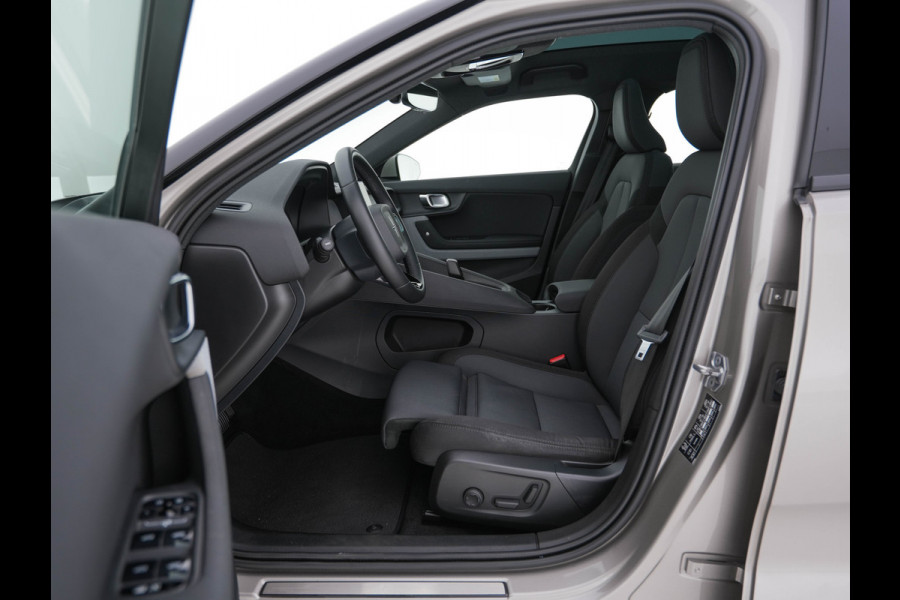 Polestar 2 Long Range Dual Motor Launch Edition 78kWh [ 3-Fase ] (INCL-BTW) *PANO | HARMAN/KARDON-AUDIO | FULL-LED | TOPVIEW | BLINDSPOT |  KEYLESS | MEMORY-PACK | ADAPT.CRUISE | CARPLAY | HEATED-SPORTSEATS | DIGI-COCKPIT | 20"ALU*