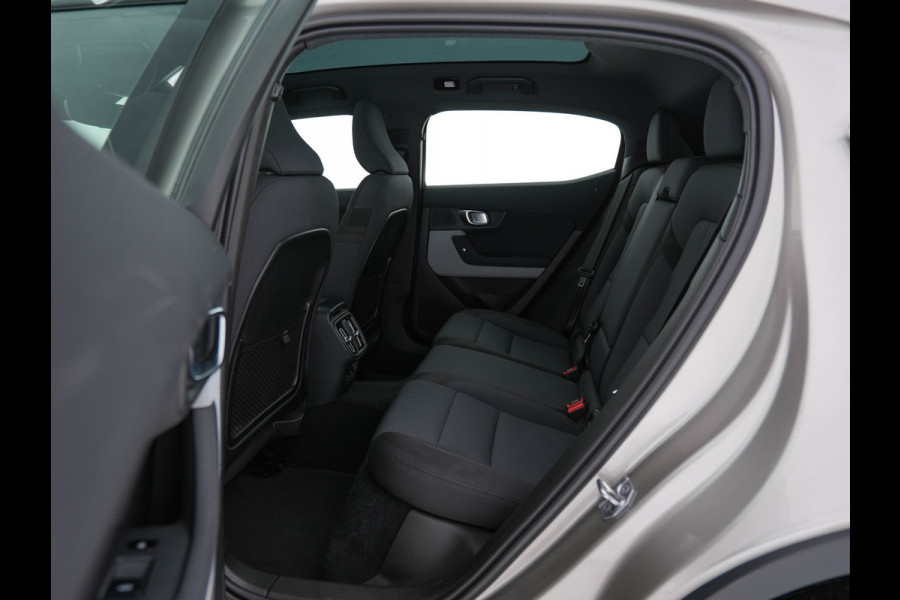 Polestar 2 Long Range Dual Motor Launch Edition 78kWh [ 3-Fase ] (INCL-BTW) *PANO | HARMAN/KARDON-AUDIO | FULL-LED | TOPVIEW | BLINDSPOT |  KEYLESS | MEMORY-PACK | ADAPT.CRUISE | CARPLAY | HEATED-SPORTSEATS | DIGI-COCKPIT | 20"ALU*