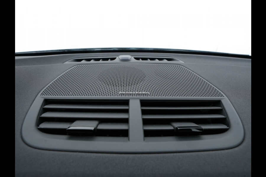 Polestar 2 Long Range Dual Motor Launch Edition 78kWh [ 3-Fase ] (INCL-BTW) *PANO | HARMAN/KARDON-AUDIO | FULL-LED | TOPVIEW | BLINDSPOT |  KEYLESS | MEMORY-PACK | ADAPT.CRUISE | CARPLAY | HEATED-SPORTSEATS | DIGI-COCKPIT | 20"ALU*