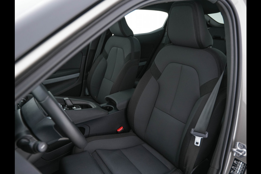 Polestar 2 Long Range Dual Motor Launch Edition 78kWh [ 3-Fase ] (INCL-BTW) *PANO | HARMAN/KARDON-AUDIO | FULL-LED | TOPVIEW | BLINDSPOT |  KEYLESS | MEMORY-PACK | ADAPT.CRUISE | CARPLAY | HEATED-SPORTSEATS | DIGI-COCKPIT | 20"ALU*