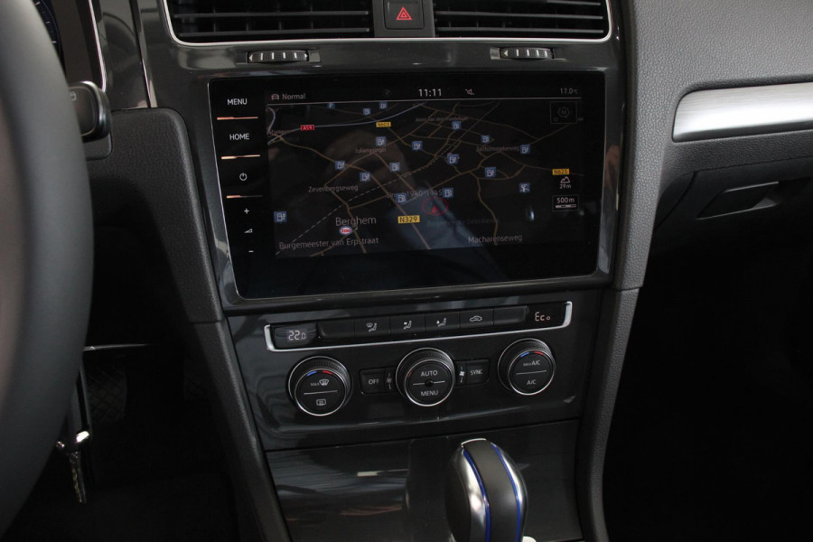 Volkswagen e-Golf e-Golf Navigatie Digitale cockpit Led Bluetooth Cruise control adaptive Lichtmetalen Velgen