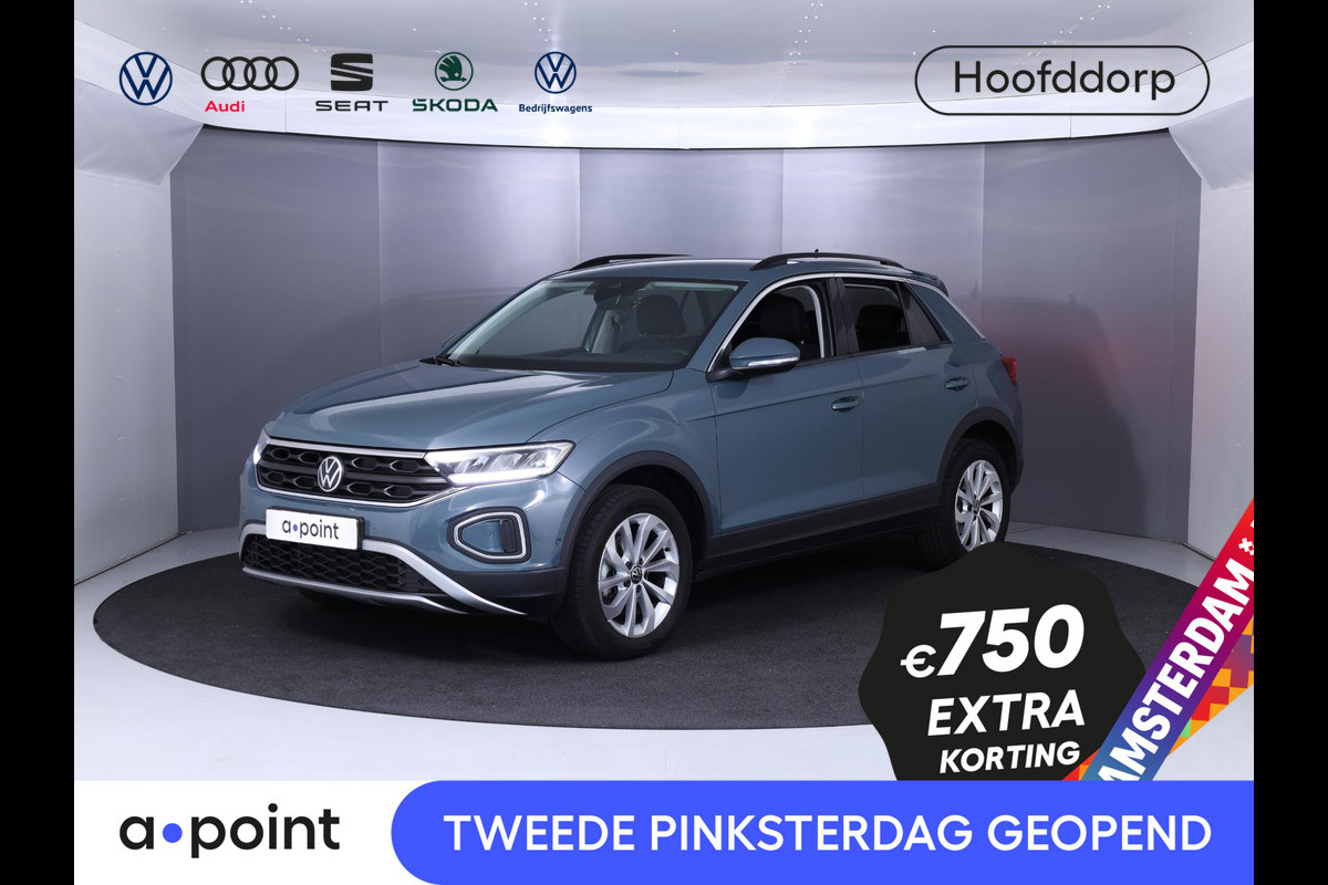 Volkswagen T-Roc 1.5 TSI Life Edition 150 pk Automaat (DSG) | Verlengde garantie | Navigatie via App | Parkeersensoren (Park assist) | Achteruitrijcamera | Adaptieve cruise control |