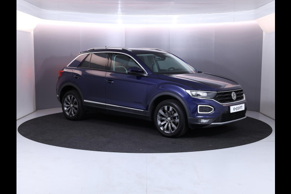 Volkswagen T-Roc 1.5 TSI Sport 150 pk Automaat (DSG) | Navigatie | Parkeersensoren | Achteruitrijcamera | Adaptieve cruise control | LED koplampen |