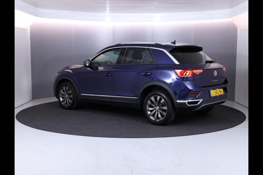 Volkswagen T-Roc 1.5 TSI Sport 150 pk Automaat (DSG) | Navigatie | Parkeersensoren | Achteruitrijcamera | Adaptieve cruise control | LED koplampen |