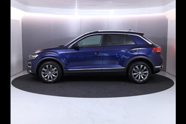 Volkswagen T-Roc 1.5 TSI Sport 150 pk Automaat (DSG) | Navigatie | Parkeersensoren | Achteruitrijcamera | Adaptieve cruise control | LED koplampen |