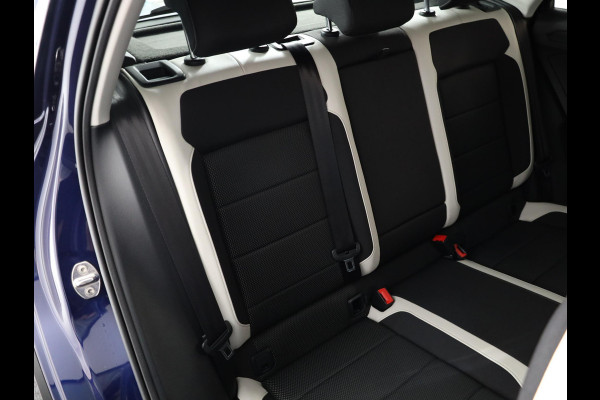 Volkswagen T-Roc 1.5 TSI Sport 150 pk Automaat (DSG) | Navigatie | Parkeersensoren | Achteruitrijcamera | Adaptieve cruise control | LED koplampen |