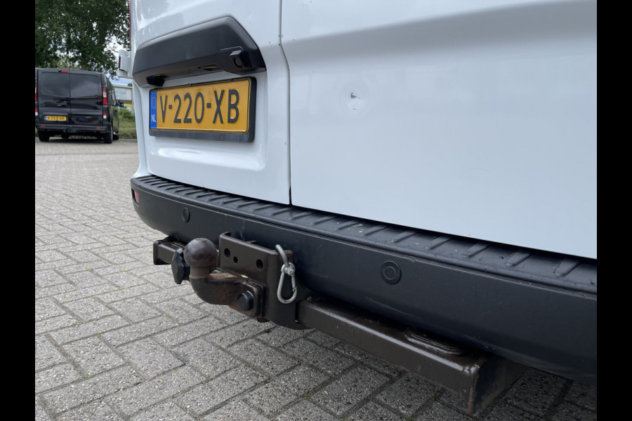 Ford Transit Custom 280 2.0 TDCI L1H1 Trend / vaste prijs rijklaar € 14.950 ex btw / euro 6 diesel / bpm vrij / lease vanaf € 252 / airco / cruise / navi / trekhaak / imperial / camera !
